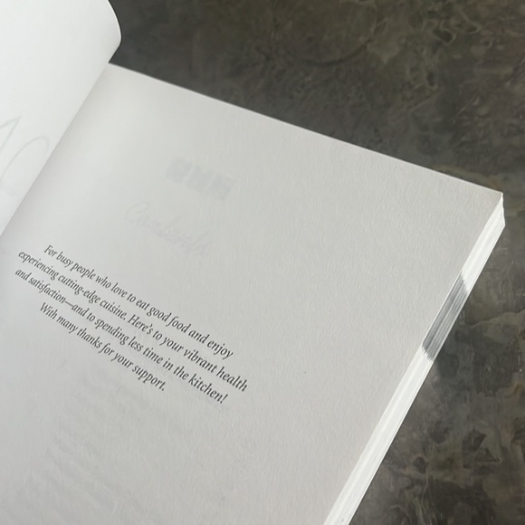 The 30 Minute Vegan Cookbook - Picture 5 of 9